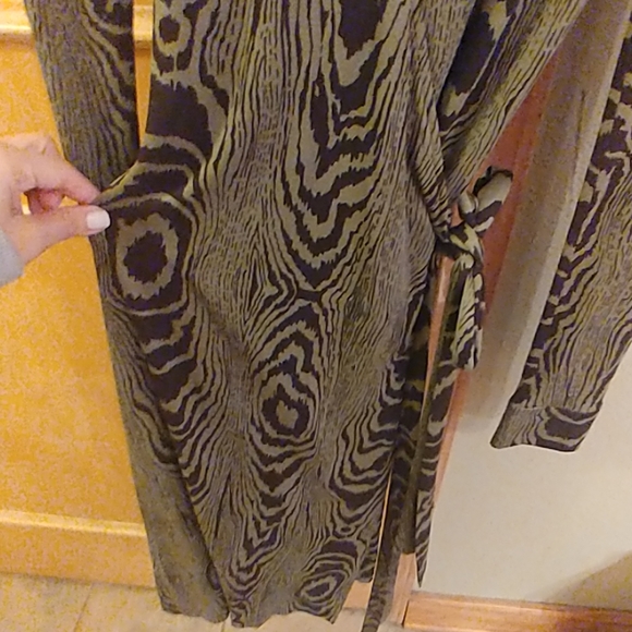 Diane Von Furstenberg Zebra Print Midi Dress - Black and Green EUC - Picture 4 of 5